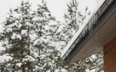Heavy Snow and Your Roof: Warning Signs, Safety Steps and How Winter Roof Claims Work